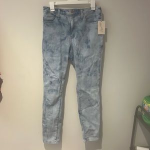 Universal thread jeans